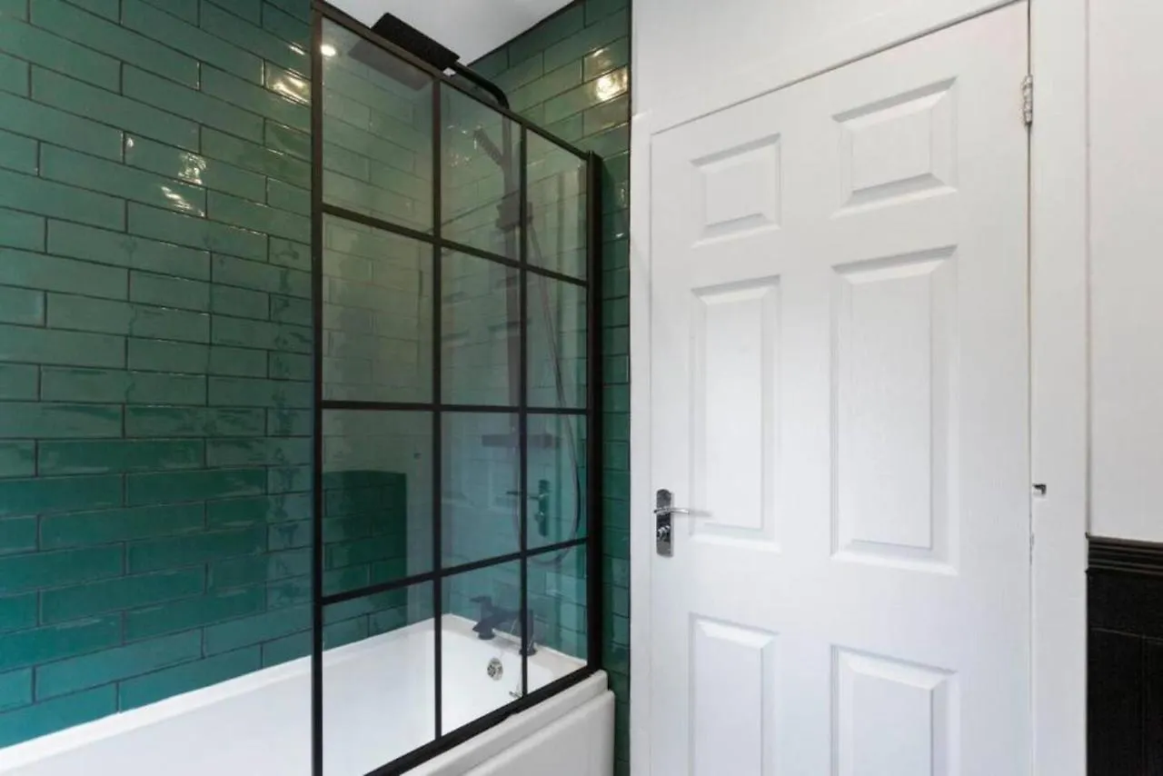 Boutique Edinburgh 3 Bed House - Parking - Garden Villa United Kingdom
