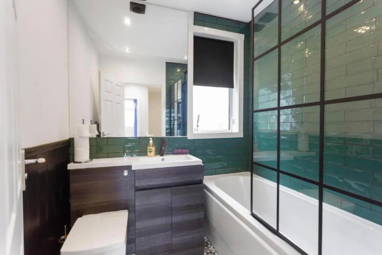 Boutique Edinburgh 3 Bed House - Parking - Garden Villa Holiday home